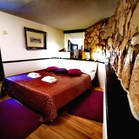 Bella Vista House Apartments, Hot Pool And Jacuzzi