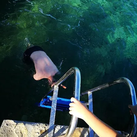 Bella Vista House Apartments, Hot Pool And Jacuzzi