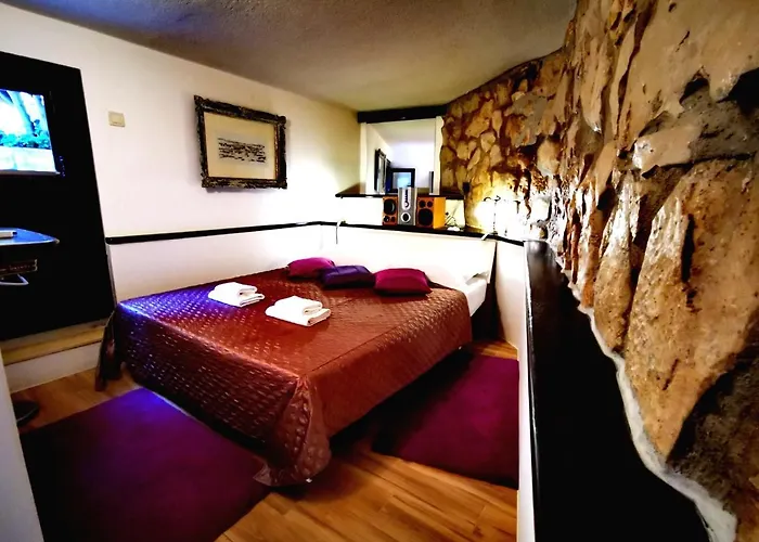 Bella Vista House Apartments, Hot Pool And Jacuzzi
