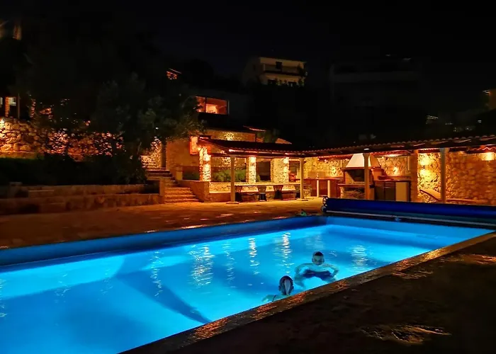 Bella Vista House Apartments, Hot Pool And Jacuzzi Trogir