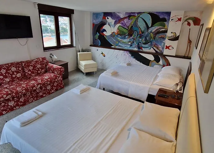 Bella Vista House Apartments, Hot Pool And Jacuzzi