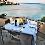 Bella Vista House Apartments, Hot Pool And Jacuzzi Apartment