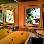 Bella Vista House Apartments, Hot Pool And Jacuzzi Apartment *