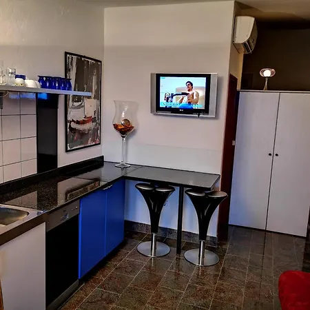 Bella Vista House Apartments, Hot Pool And Jacuzzi 트로기르