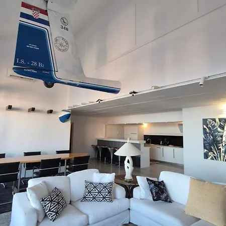 아파트 Bella Vista House Apartments, Hot Pool And Jacuzzi 트로기르