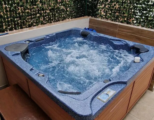 Bella Vista House Apartments, Hot Pool And Jacuzzi