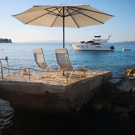 Bella Vista House Apartments, Hot Pool And Jacuzzi